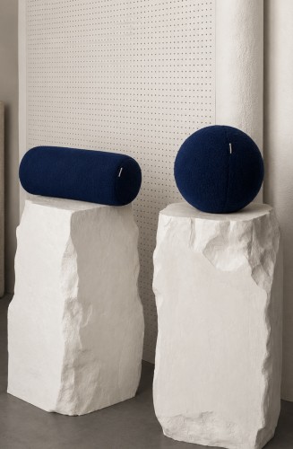 poduszka-kula-boucle-royal blue.jpg
