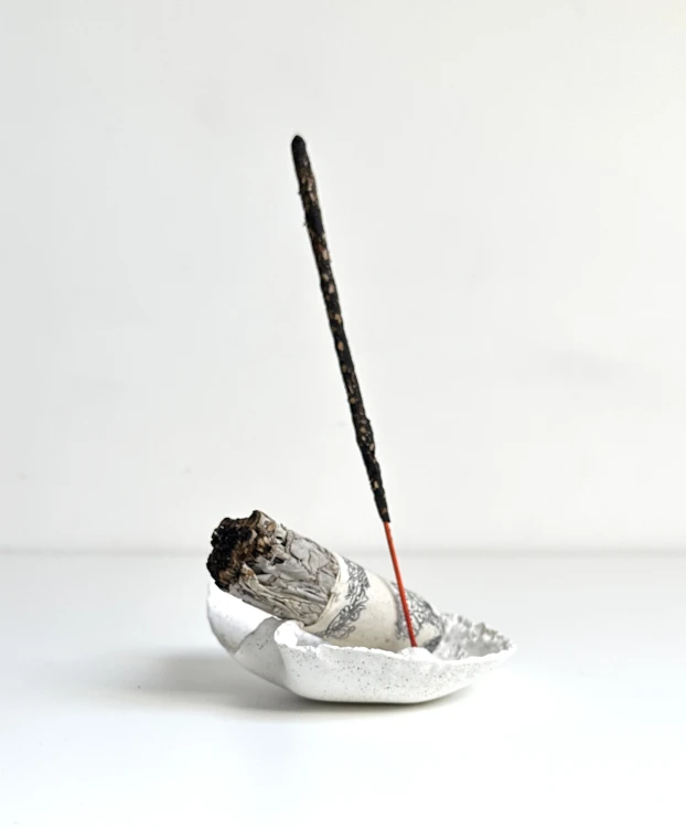 piaskowa-podstawka-na kadzidła-wabi-sabi.jpg