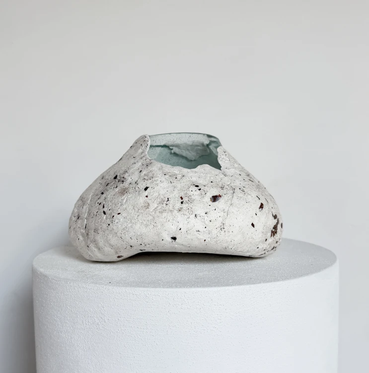 rzeźbiarski-wazon-wabi-sabi.jpg