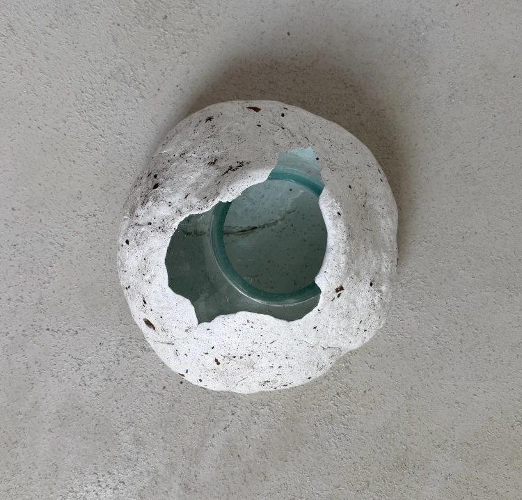 rzeźbiarski-wazon-wabi-sabi.jpg