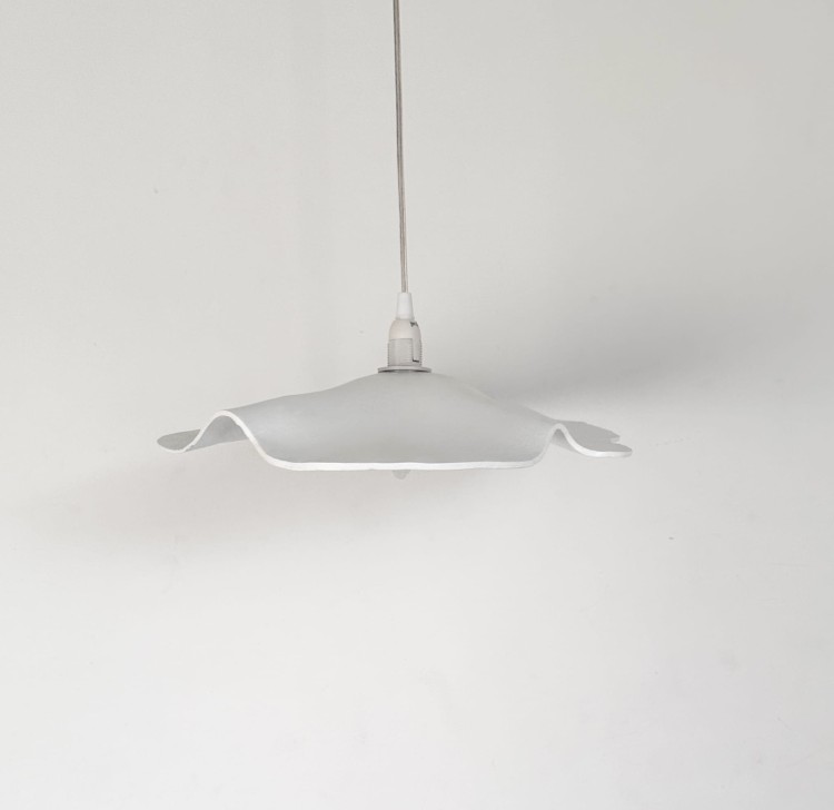 biały-klosz-lampy-z-gliny.jpg
